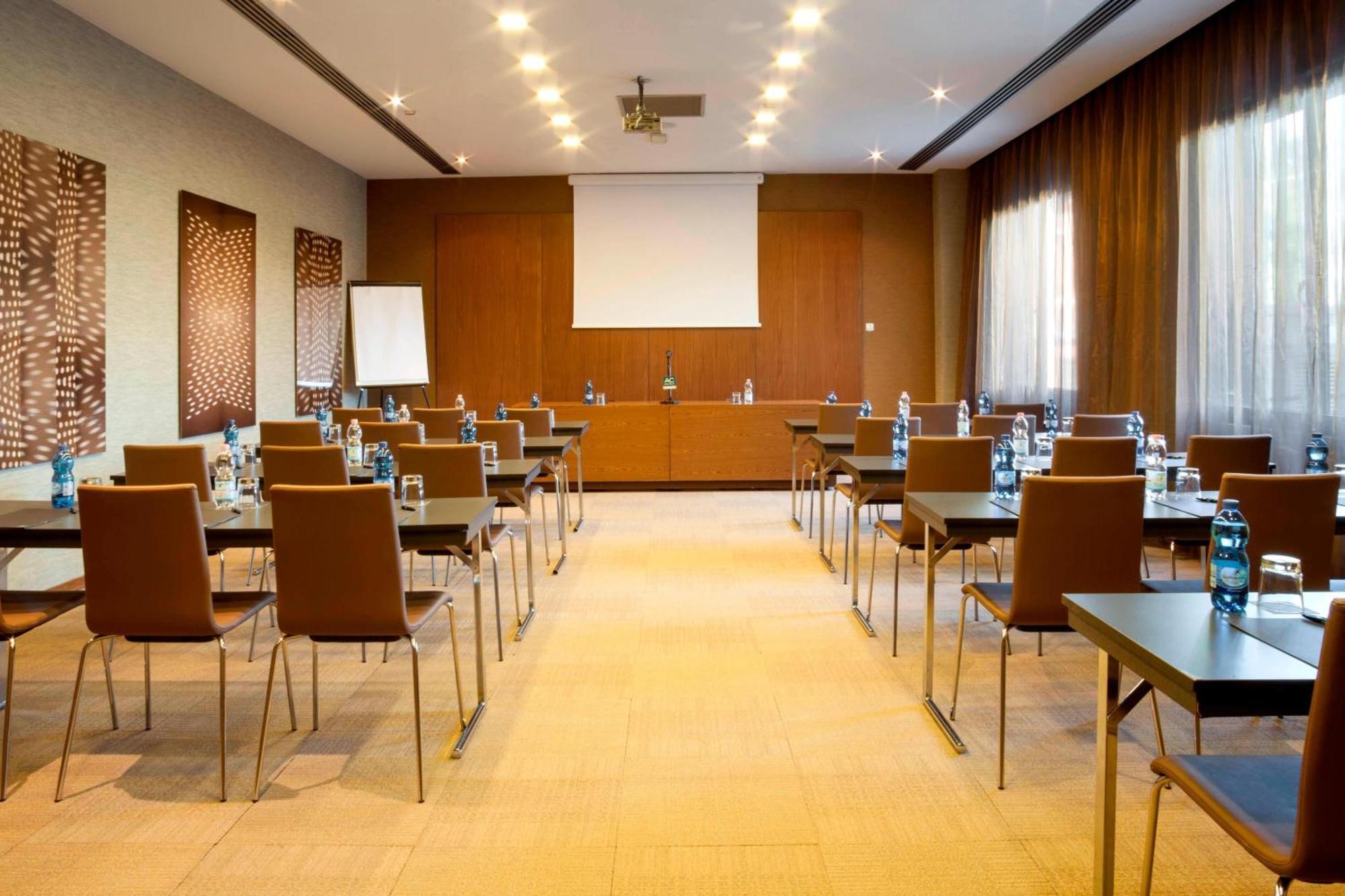Ac Hotel Vicenza By Marriott Buitenkant foto